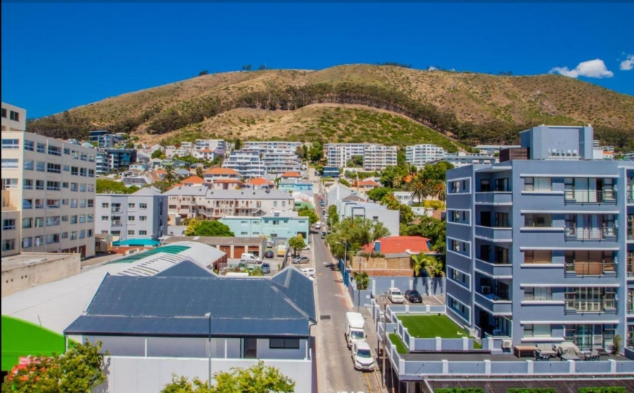 2 Bedroom Property for Sale in Sea Point Western Cape